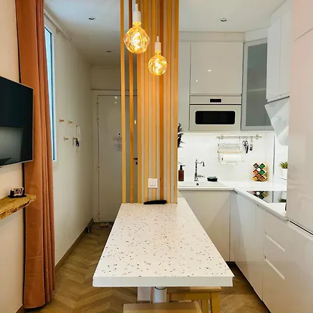 Апартаменты Le Nid Douillet De Patricia Париж